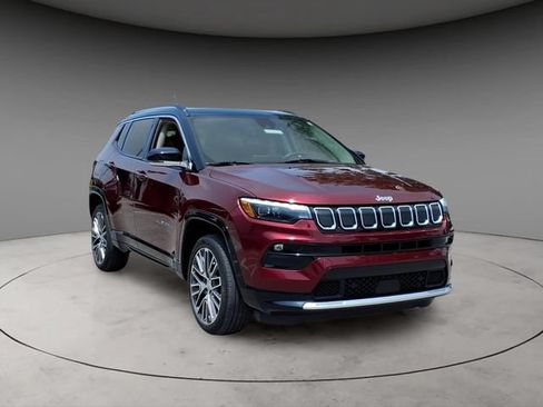 Used 2022 Jeep Compass Limited w/ Elite Group AWD/4WD image 14