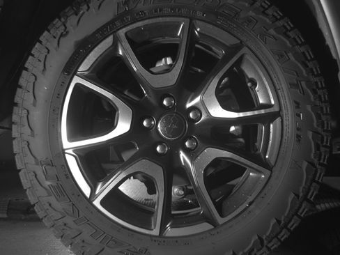 Used 2025 Jeep Compass Trailhawk image 15