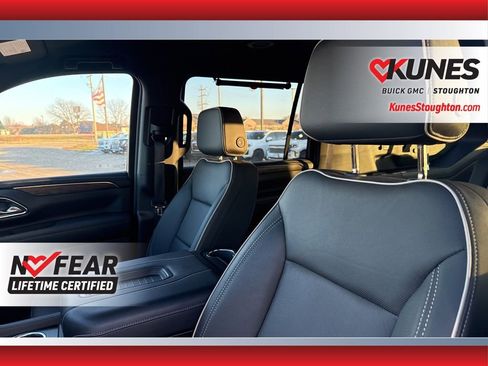 Used 2024 Chevrolet Suburban Premier image 23