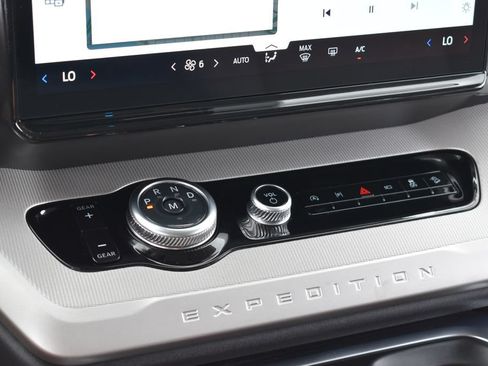Certified 2025 Ford Expedition Max Active AWD/4WD image 19