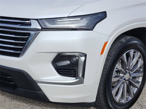 Used 2023 Chevrolet Traverse Premier image 8