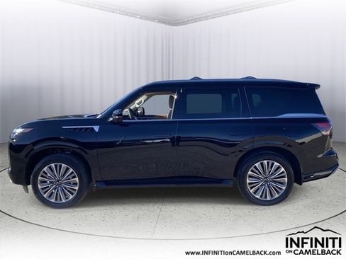 New 2026 INFINITI QX80 Luxe image 2