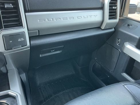 Used 2022 Ford F250 Lariat w/ Lariat Value Package image 58