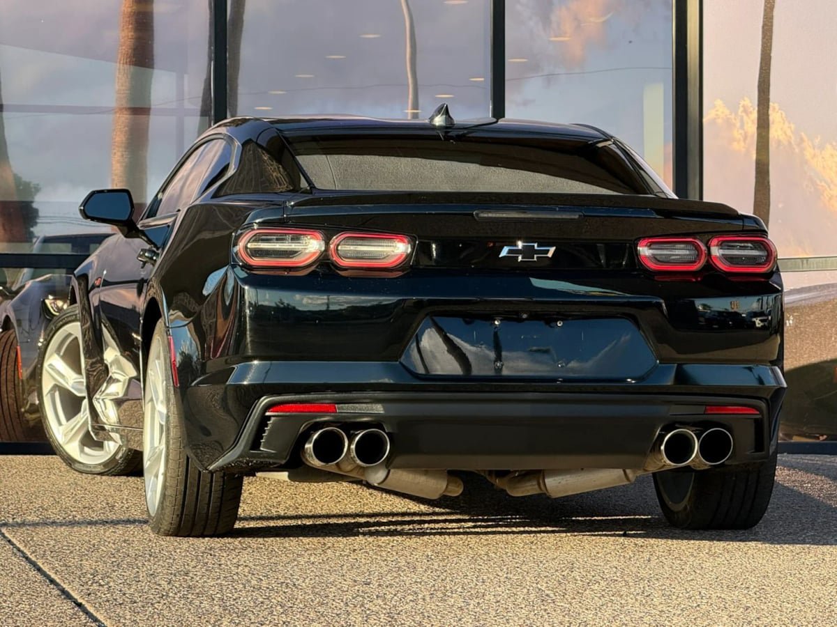 Used 2021 Chevrolet Camaro LT w/ RS Package RWD image 8