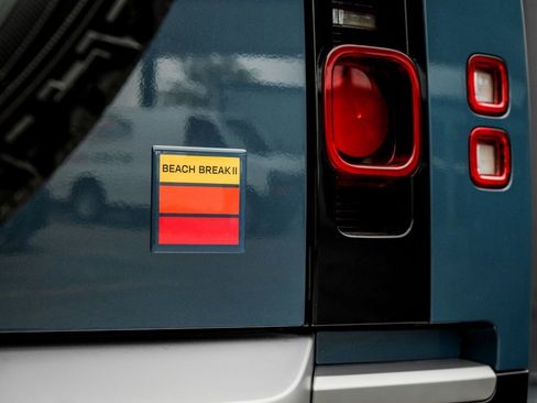 New 2025 Land Rover Defender 110 S image 10