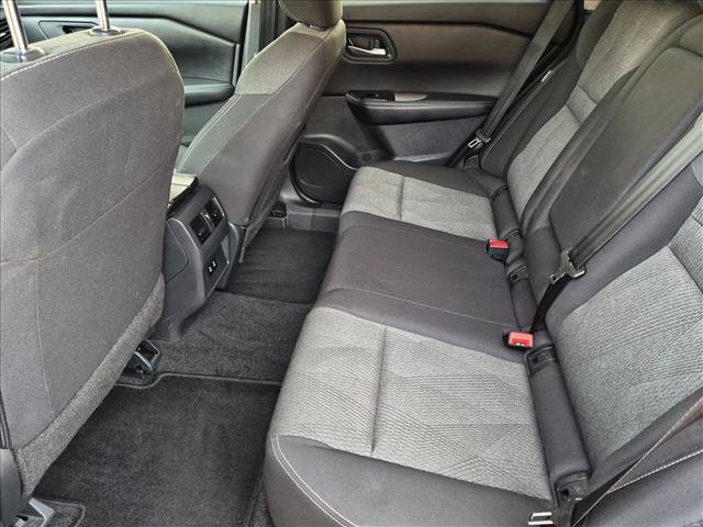 Used 2025 Nissan Rogue SV FWD image 18