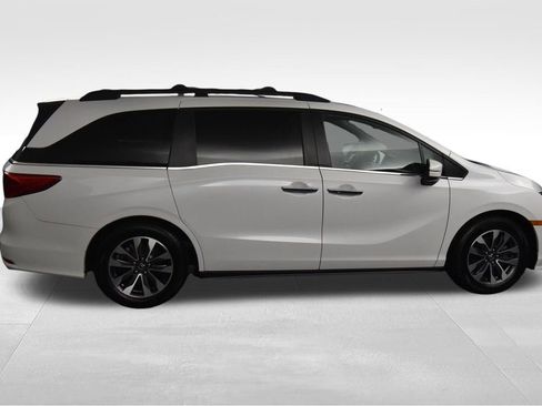Used 2023 Honda Odyssey EX-L image 7