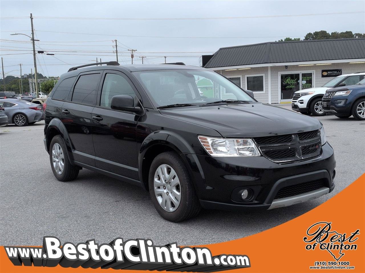 Used 2019 Dodge Journey SE FWD image 1