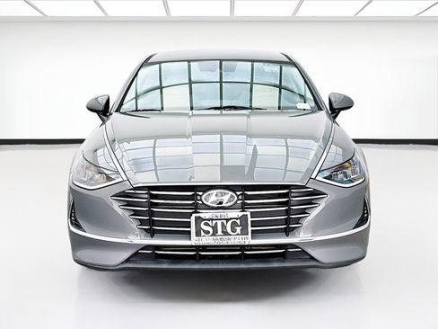 Used 2021 Hyundai Sonata SE w/ Preferred Accessory Package FWD image 2