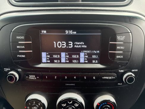 Used 2018 Kia Soul image 36