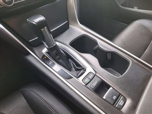 Used 2022 Honda Accord Sport image 14