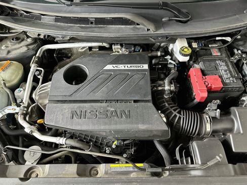 Used 2025 Nissan Rogue SV FWD image 32