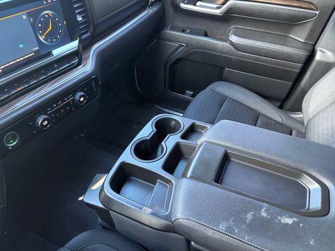 Used 2023 Chevrolet Silverado 1500 LT AWD/4WD image 19