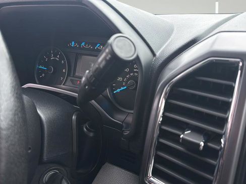 Used 2015 Ford F150 XLT w/ Equipment Group 302A Luxury image 20