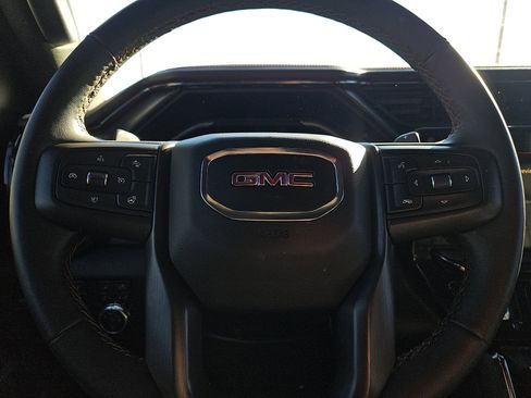 Used 2024 GMC Sierra 1500 AT4 w/ Technology Package image 19