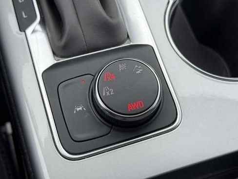 Used 2025 Chevrolet Blazer LT image 27