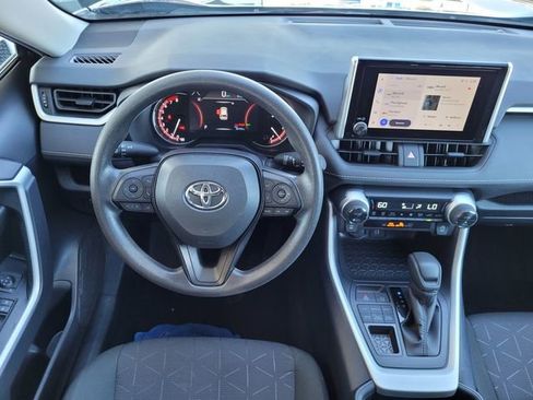 Used 2025 Toyota RAV4 XLE image 7