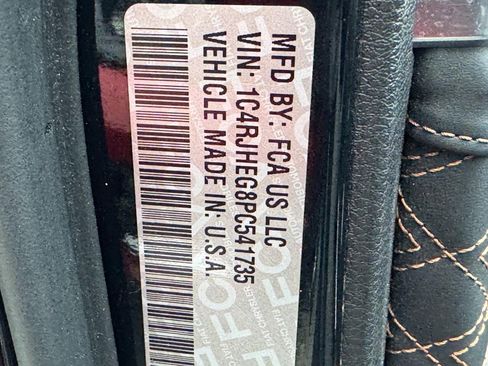 Used 2023 Jeep Grand Cherokee Summit image 33