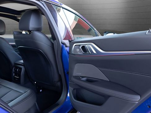 Used 2025 BMW 430i xDrive w/ M Sport Package image 62