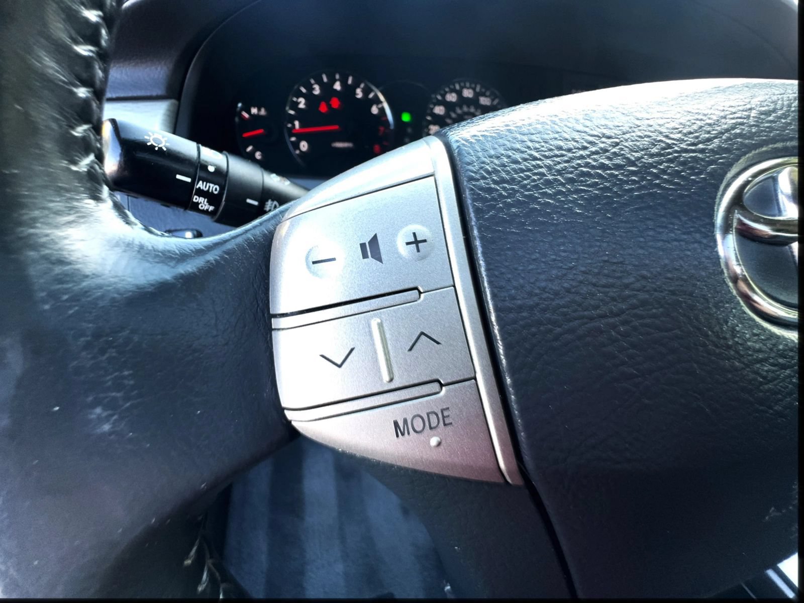 Used 2005 Toyota Avalon Touring FWD image 20