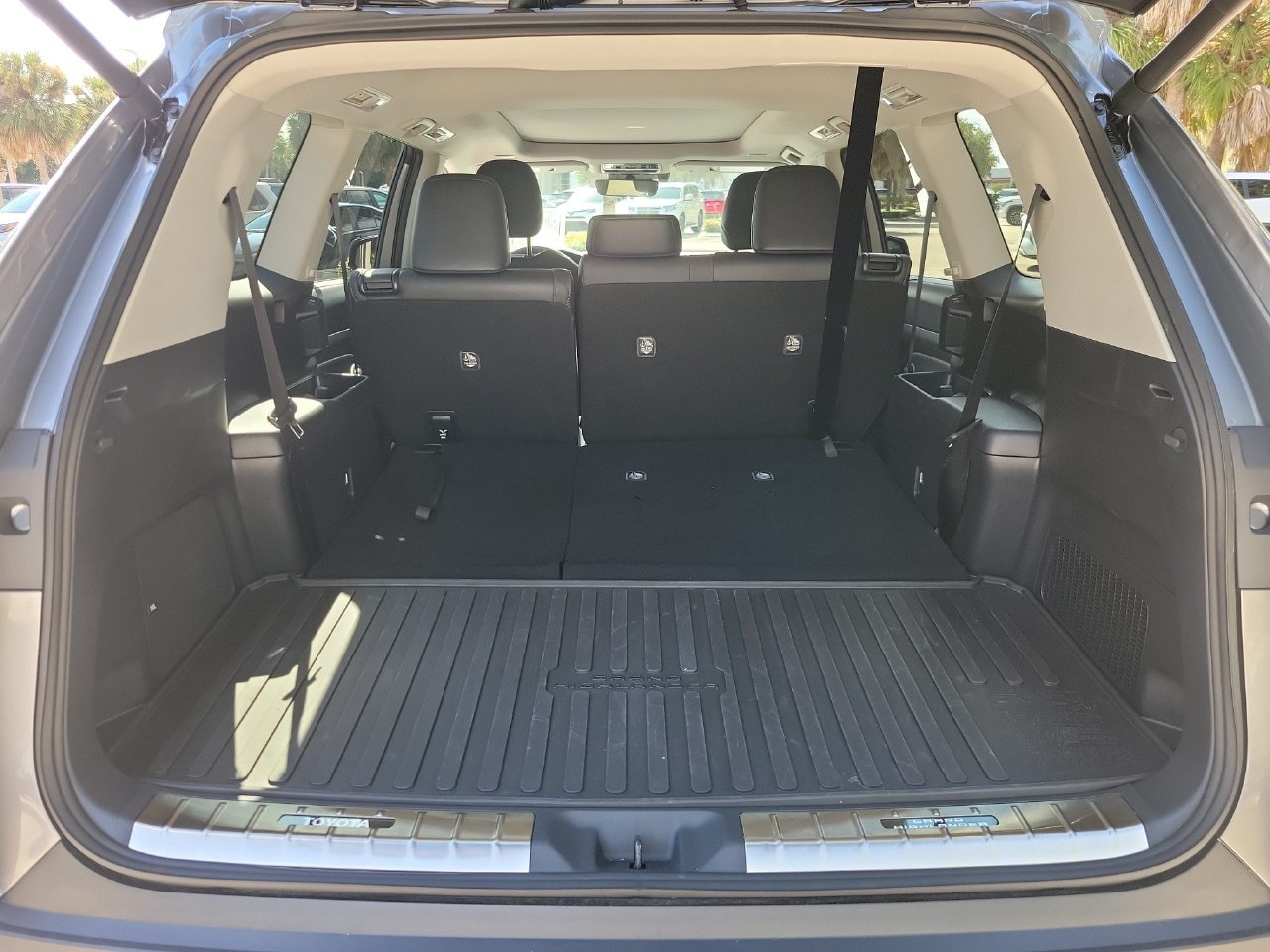 Used 2026 Toyota Grand Highlander FWD image 8