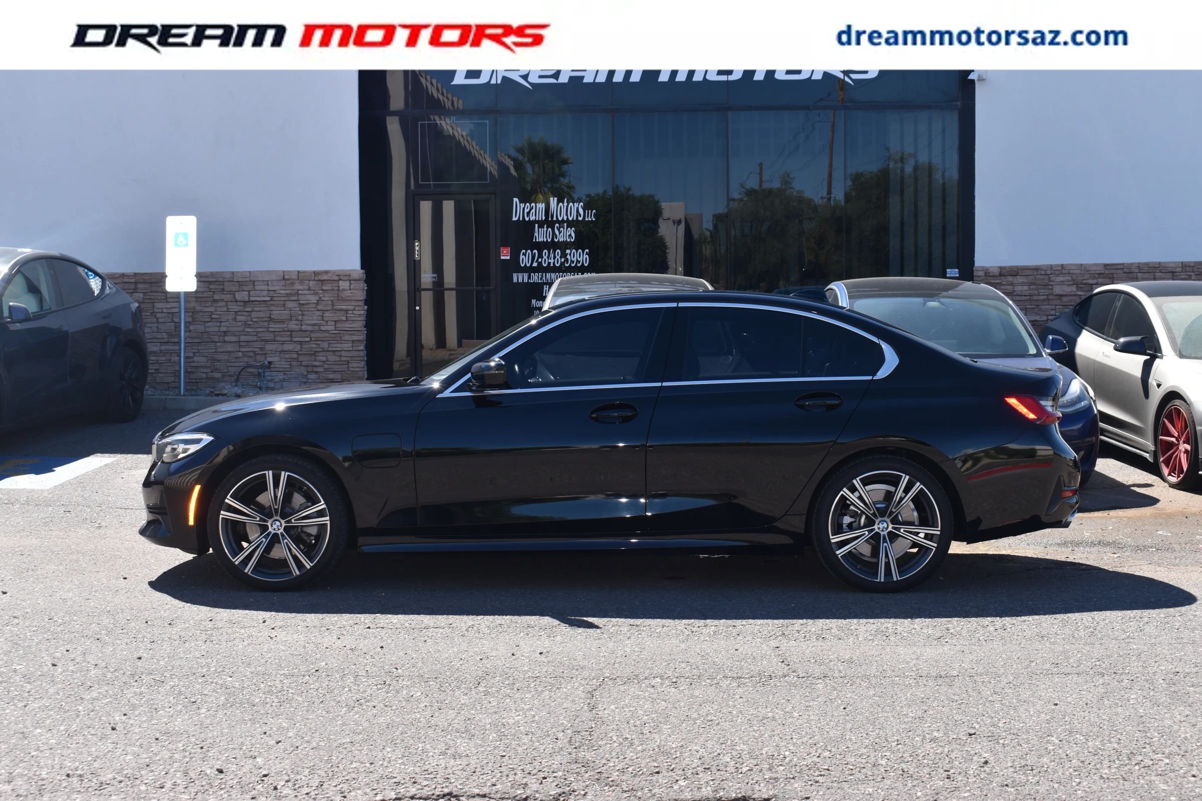 Used 2021 BMW 330e w/ Driving Assistance Package RWD image 1