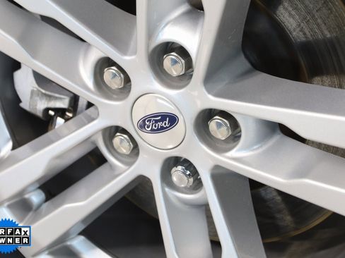 Used 2022 Ford Explorer XLT image 16