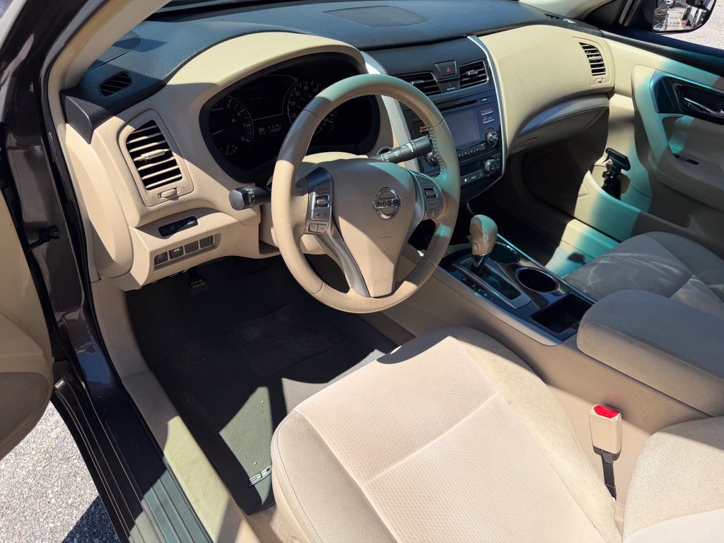 Used 2013 Nissan Altima 2.5 SV FWD image 22