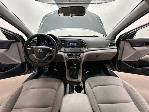 Used 2017 Hyundai Elantra SE FWD image 15