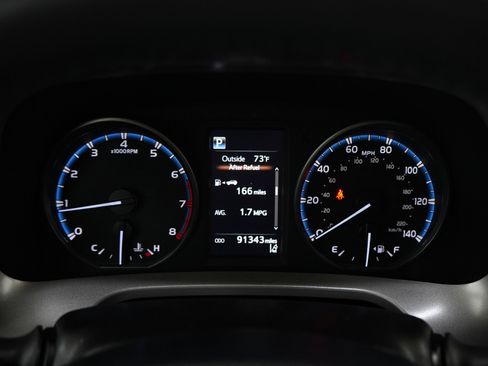 Used 2018 Toyota RAV4 XLE AWD/4WD image 23