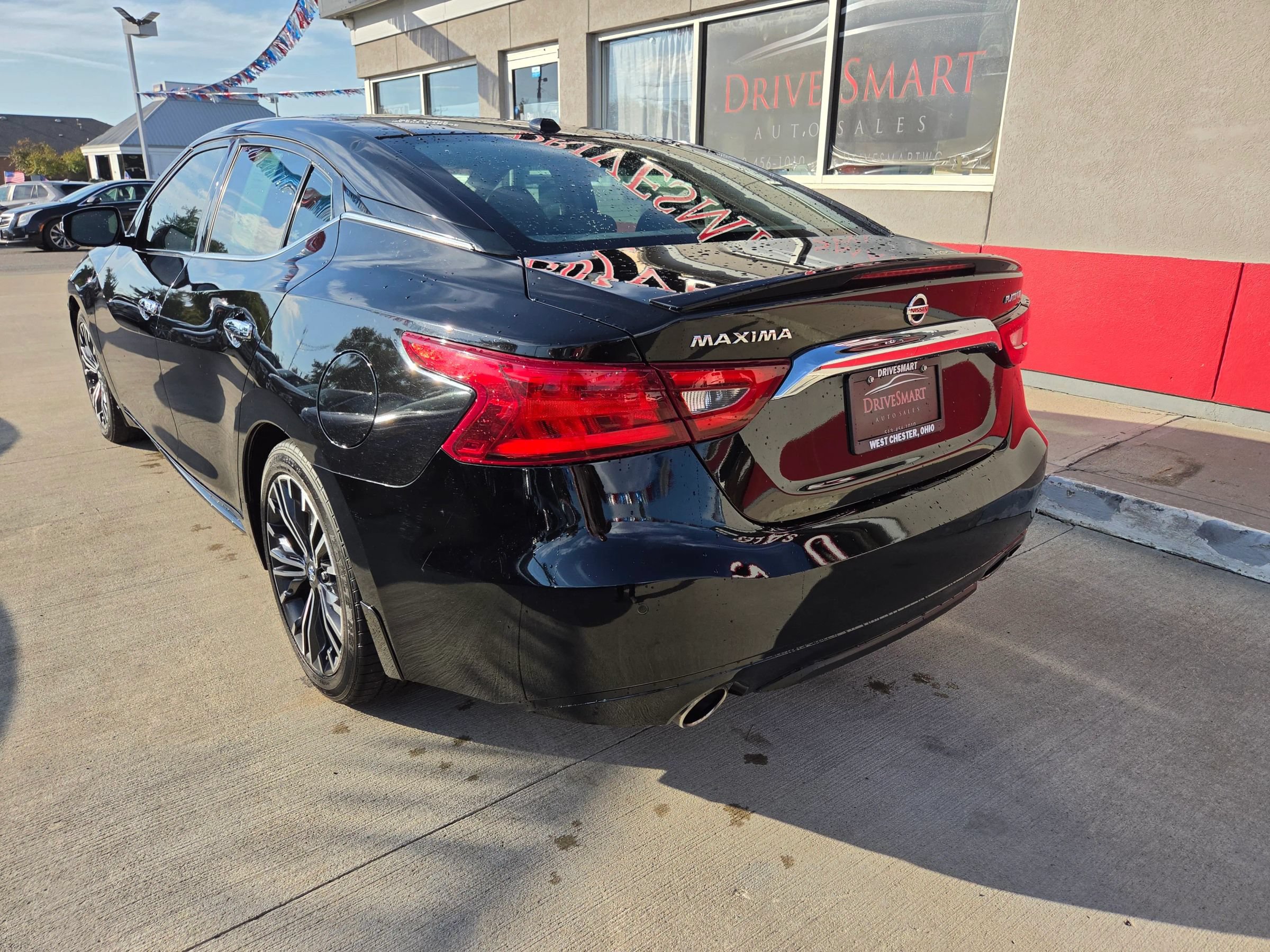 Used 2017 Nissan Maxima Platinum w/ Medallion Package FWD image 3