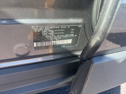 Used 2024 Toyota RAV4 LE AWD/4WD image 33