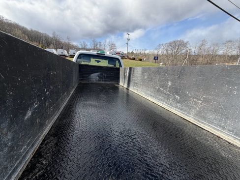 Used 2016 Ford F350 XL w/ Power Equipment Group image 9