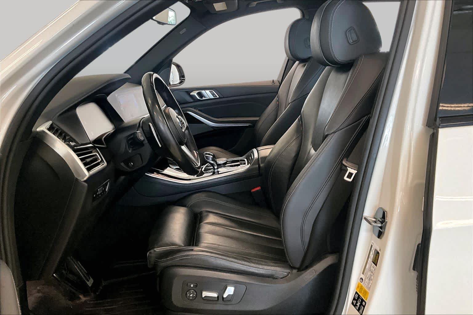 Used 2020 BMW X5 xDrive40i w/ M Sport Package AWD/4WD image 7