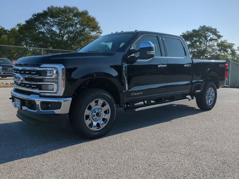 New 2026 Ford F250 Lariat w/ Chrome Package image 6