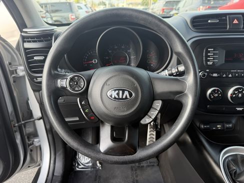 Used 2016 Kia Soul image 16