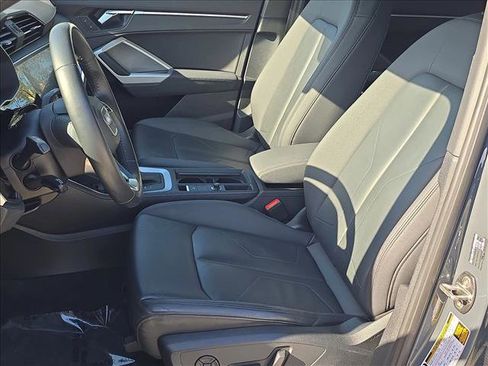 Used 2020 Audi Q3 2.0T Premium Plus w/ Premium Plus Package image 16