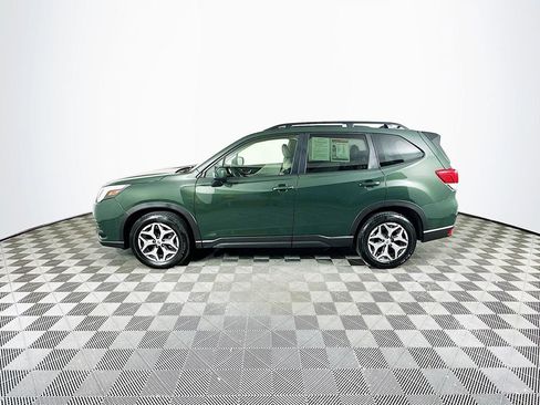 Used 2024 Subaru Forester Premium AWD/4WD image 6