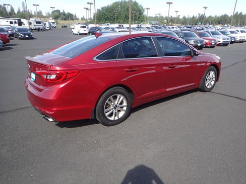 Used 2015 Hyundai Sonata SE w/ Option Group 09 FWD image 5