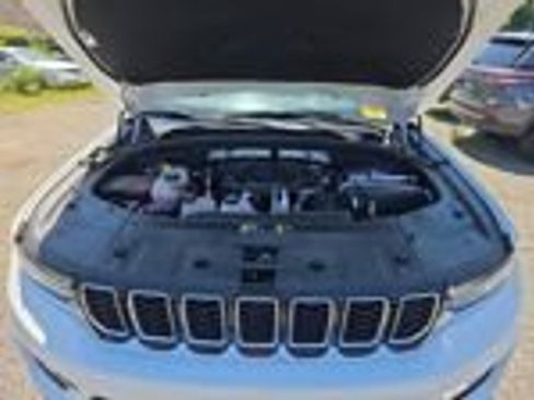 Used 2023 Jeep Grand Cherokee 4WD 4xe image 23