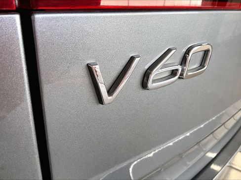 Used 2020 Volvo V60 T5 Cross Country w/ Cross Country Pro Package image 35