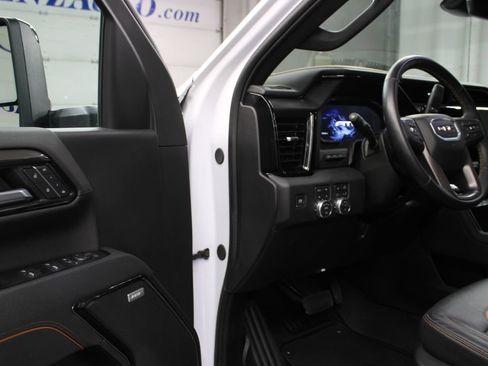 Used 2026 GMC Sierra 2500 AT4 w/ Technology Package AWD/4WD image 64