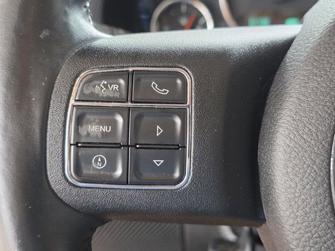 Used 2015 Jeep Wrangler Sport w/ Quick Order Package 24S AWD/4WD image 19