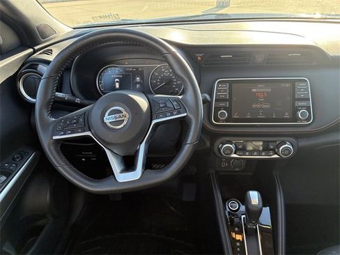 Used 2020 Nissan Kicks SR image 16