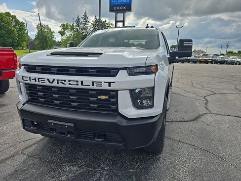 Used 2021 Chevrolet Silverado 2500 Custom w/ Custom Value Package AWD/4WD image 5