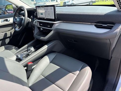 New 2026 Ford Explorer Active RWD image 15