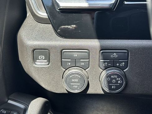 Used 2025 Chevrolet Silverado 2500 LT w/ Convenience Package AWD/4WD image 27