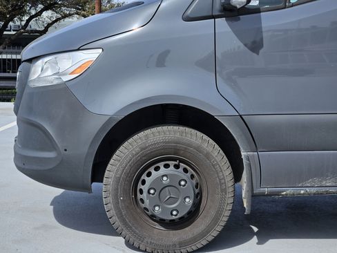 Used 2024 Mercedes-Benz Sprinter 3500 image 10