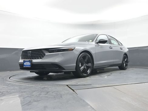 Used 2024 Honda Accord Sport image 28