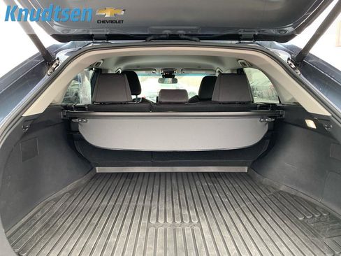 Used 2024 Toyota Venza LE image 17